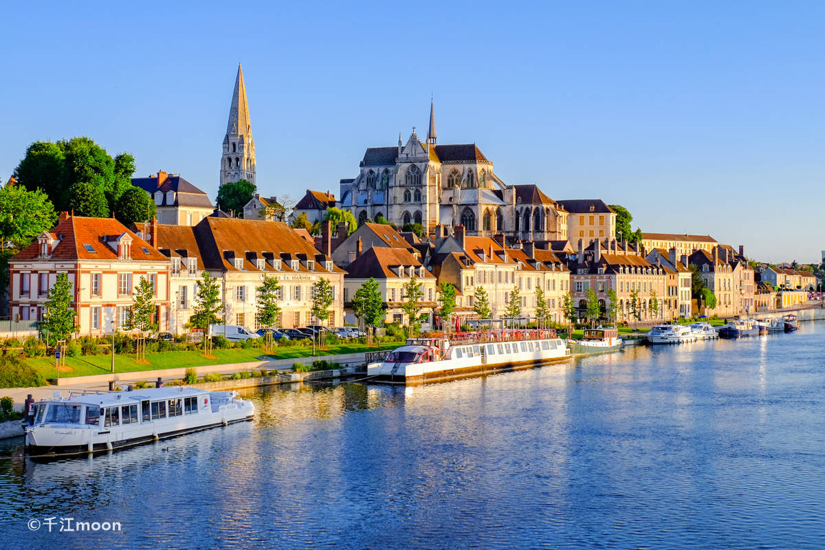 2026 法国移民新政落地！居留 / 入籍门槛翻倍，公民考试 + 法语B2成硬指